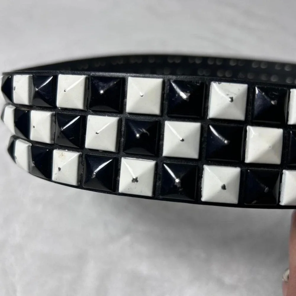 black‎ & white checkered studded belt #punk #grunge #festival